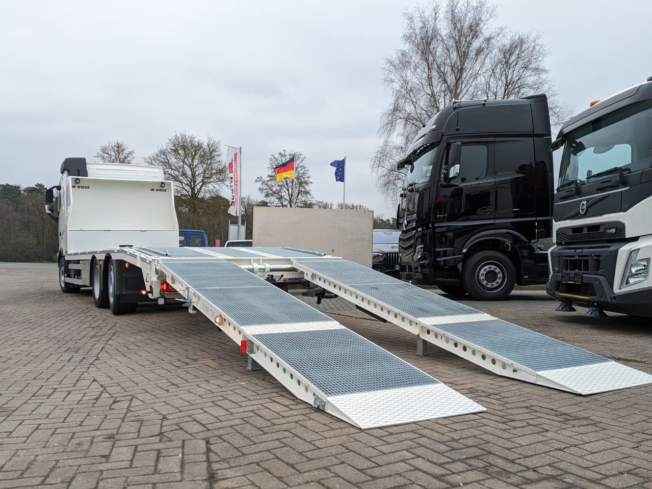 Volvo FH 420 Maschinentransporter mit Rampen - Bortu kravas automašīna/ Platforma: foto 2 Volvo FH 420 Maschinentransporter mit Rampen - Bortu kravas automašīna/ Platforma: foto 2