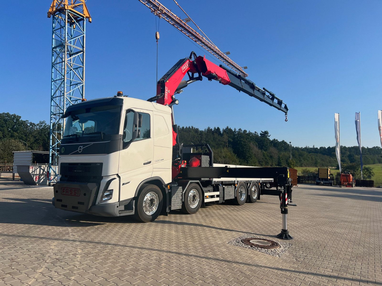 Volvo FH 500 8x2 Kran F710 RA2.26 - Kravas auto ar manipulatoru: foto 1 Volvo FH 500 8x2 Kran F710 RA2.26 - Kravas auto ar manipulatoru: foto 1
