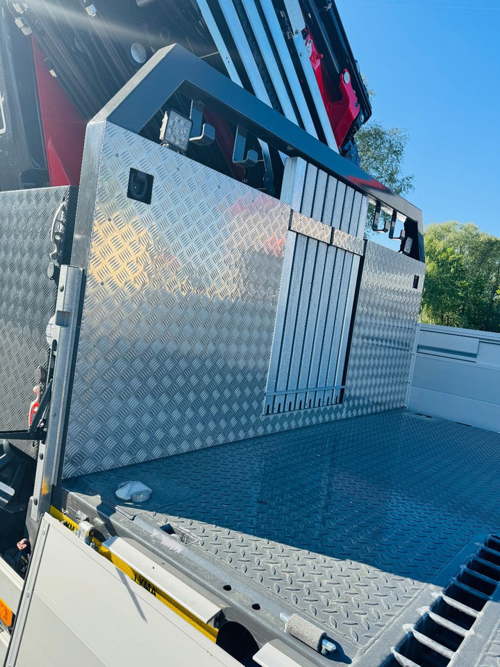 Volvo FH 500 8x2 mit F710RA.2.27 L426 und V20 Winde - Bortu kravas automašīna/ Platforma, Kravas auto ar manipulatoru: foto 3 Volvo FH 500 8x2 mit F710RA.2.27 L426 und V20 Winde - Bortu kravas automašīna/ Platforma, Kravas auto ar manipulatoru: foto 3