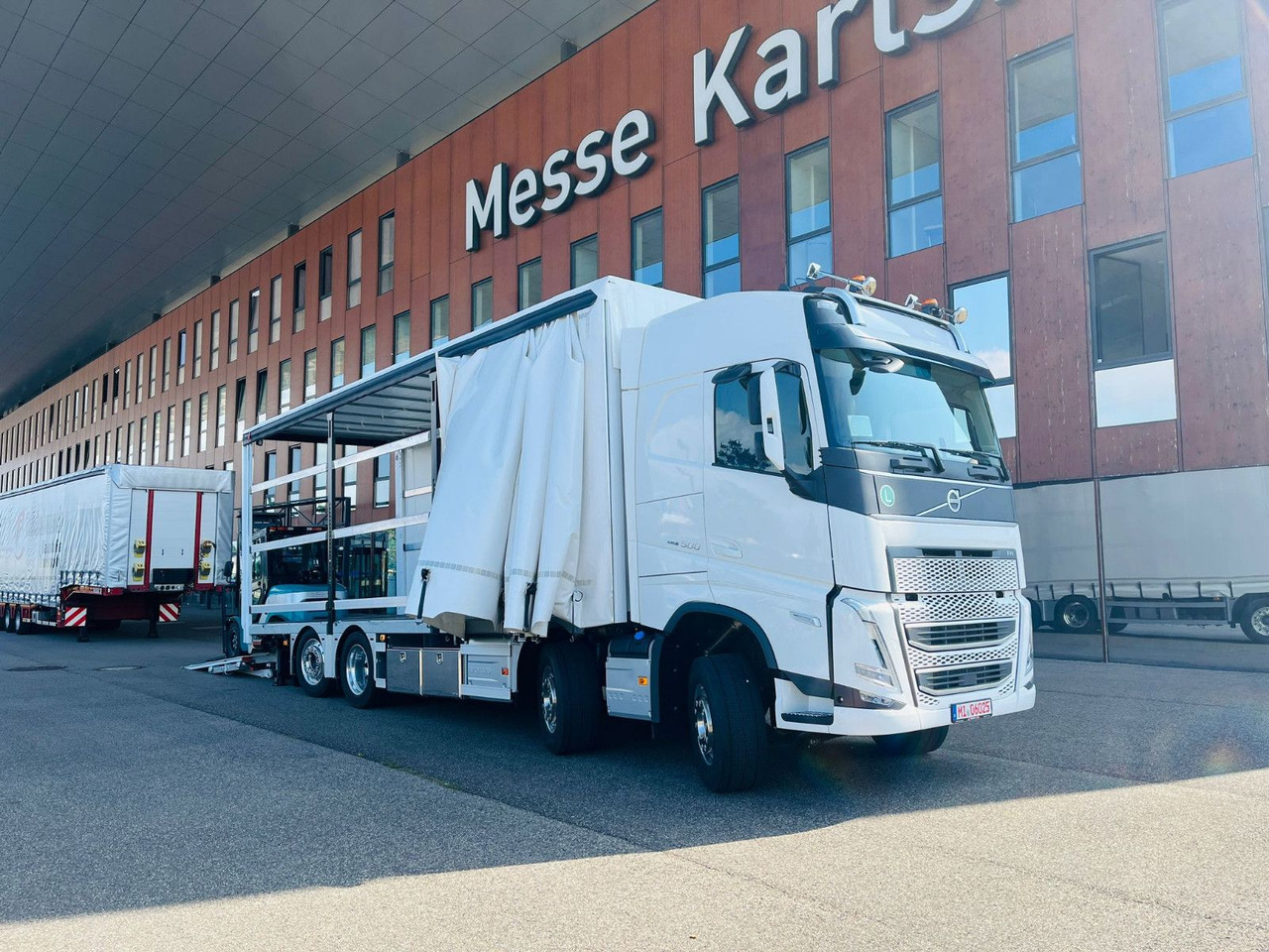 Volvo FH 500 Gabelstaplertransporter LBW 9t Dhollandia - Kravas automašīna ar tentu: foto 3 Volvo FH 500 Gabelstaplertransporter LBW 9t Dhollandia - Kravas automašīna ar tentu: foto 3