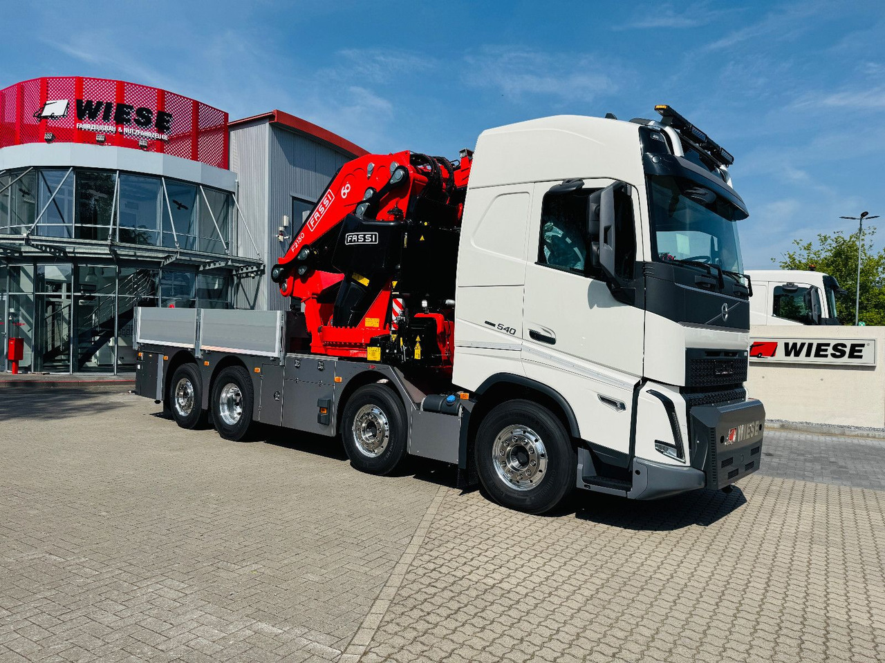 Volvo FH 540 mit Fassi F2150RAL Fly Jib + Winde - Kravas auto ar manipulatoru: foto 2 Volvo FH 540 mit Fassi F2150RAL Fly Jib + Winde - Kravas auto ar manipulatoru: foto 2