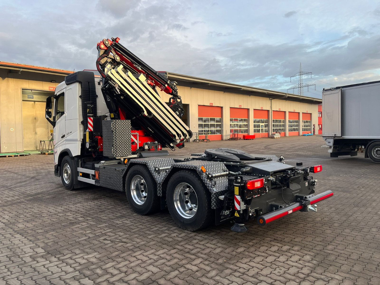 Volvo FH500 6x2 mit Fassi F545 2.27 JIB Winde sofort - Kravas auto ar manipulatoru: foto 4 Volvo FH500 6x2 mit Fassi F545 2.27 JIB Winde sofort - Kravas auto ar manipulatoru: foto 4