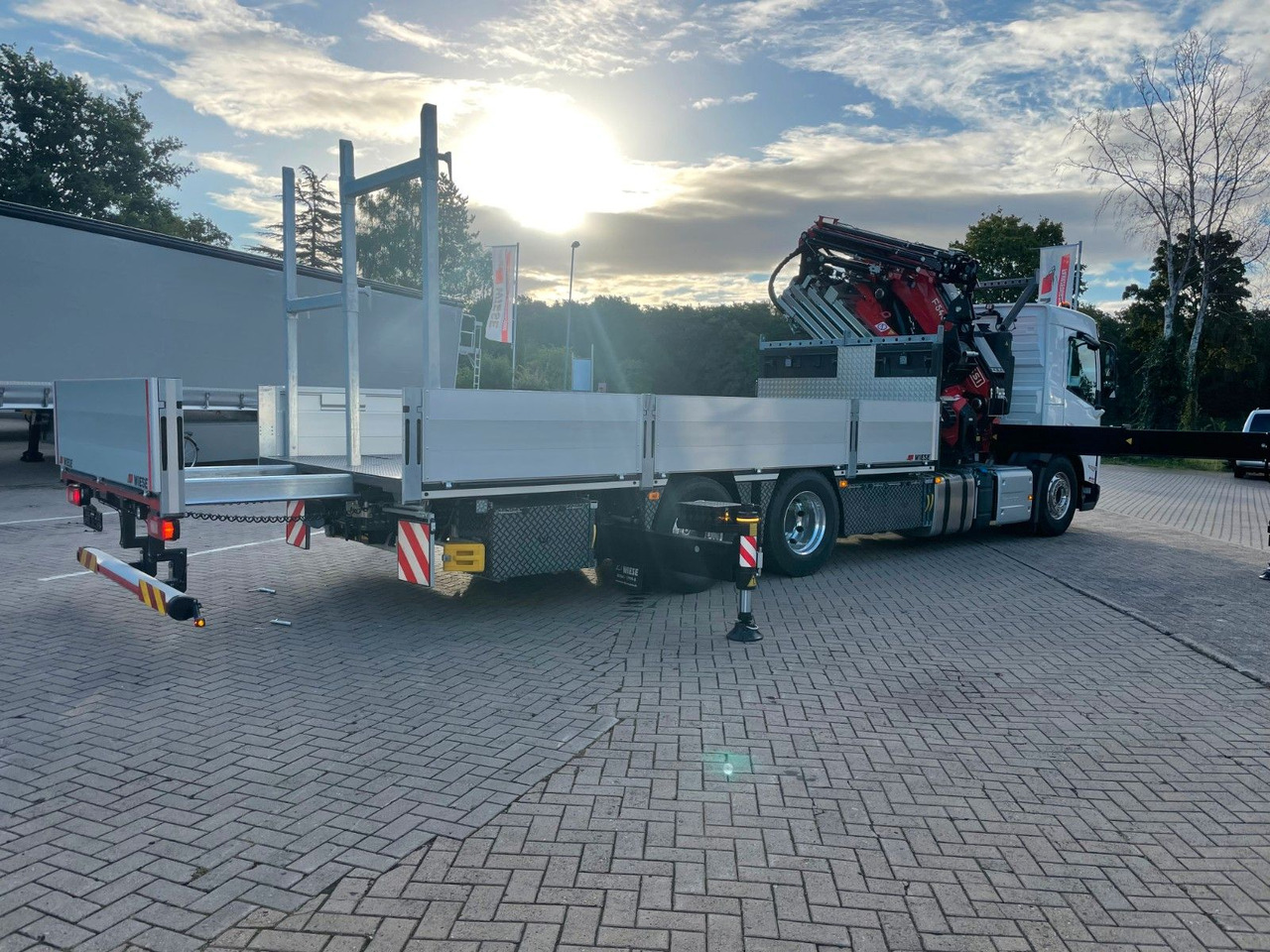 Volvo FMX 500 FASSI Ladekran F545 JIB & Winde Sofort - Bortu kravas automašīna/ Platforma, Kravas auto ar manipulatoru: foto 5 Volvo FMX 500 FASSI Ladekran F545 JIB & Winde Sofort - Bortu kravas automašīna/ Platforma, Kravas auto ar manipulatoru: foto 5