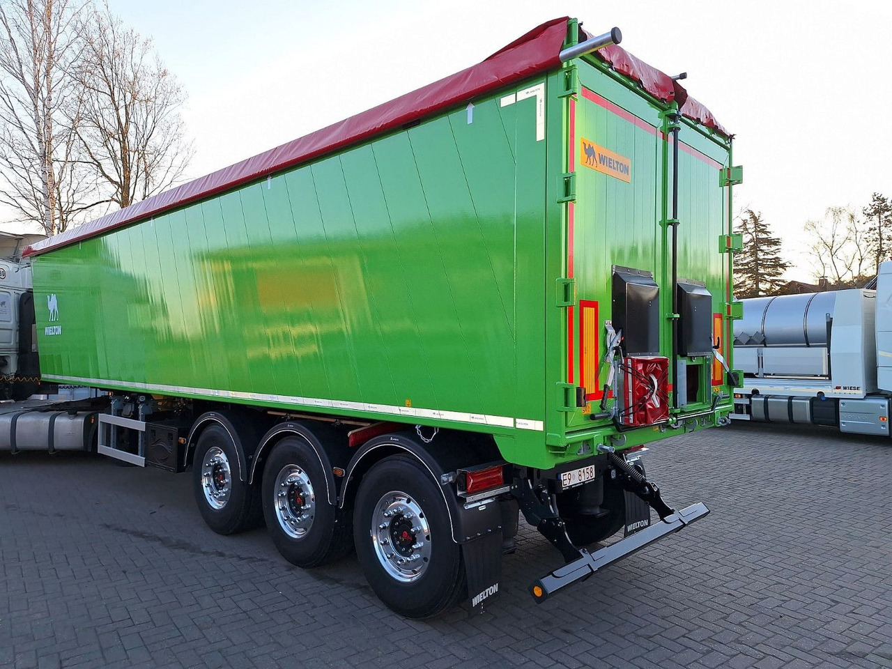 Wielton BULKMASTER 50m³ SOFORT VERFÜGBAR - Puspiekabe pašizgāzējs: foto 3 Wielton BULKMASTER 50m³ SOFORT VERFÜGBAR - Puspiekabe pašizgāzējs: foto 3