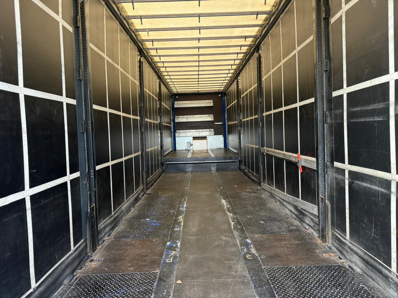 Puspiekabe zema profila platforma Wiese 3-Achs Stufen Sattel mit Auffahrrampe 25T: foto 12 Puspiekabe zema profila platforma Wiese 3-Achs Stufen Sattel mit Auffahrrampe 25T: foto 12