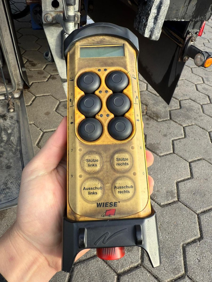 Puspiekabe zema profila platforma Wiese 3-Achs Stufen Sattel mit Auffahrrampe 25T: foto 15 Puspiekabe zema profila platforma Wiese 3-Achs Stufen Sattel mit Auffahrrampe 25T: foto 15