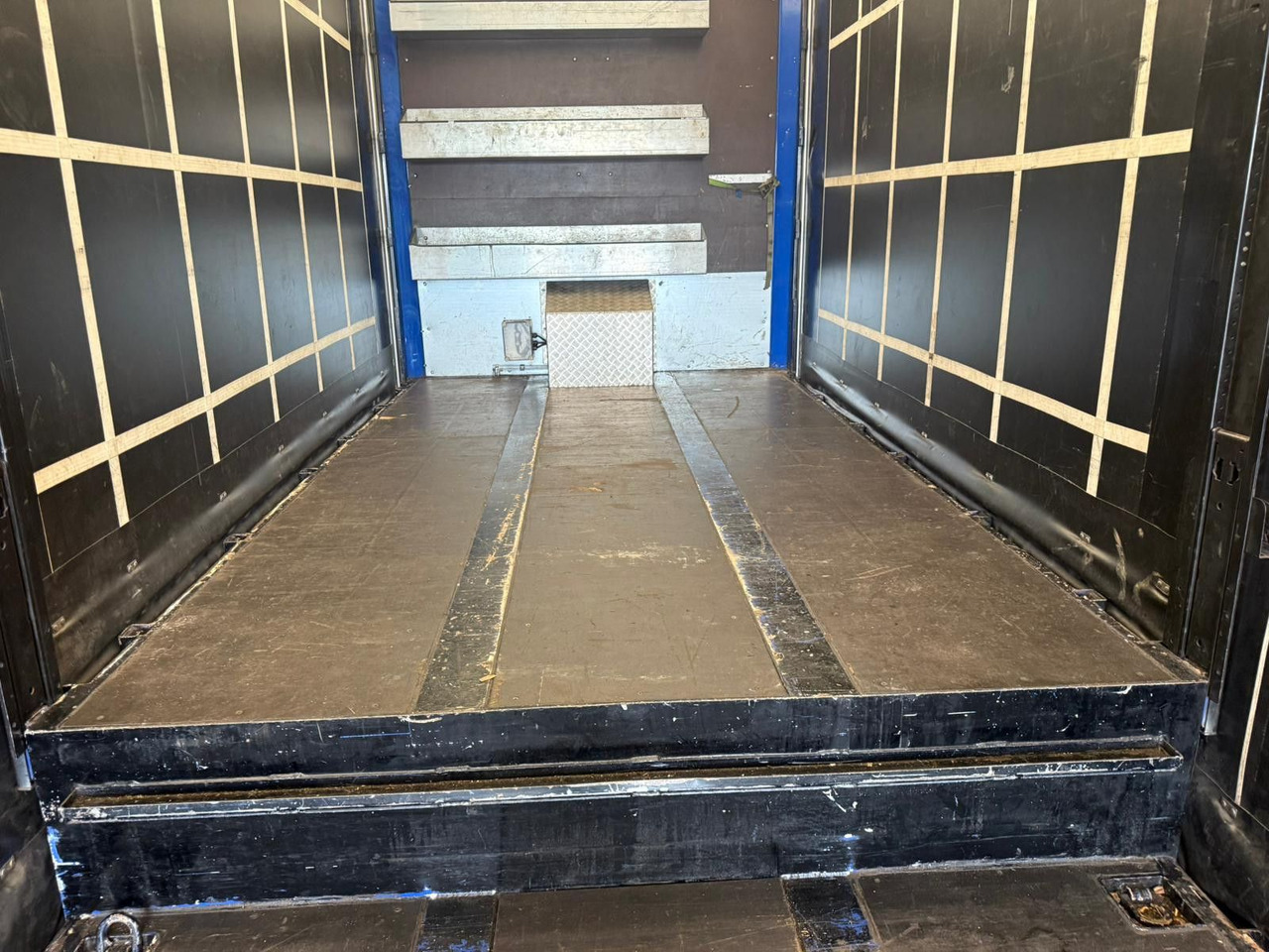 Puspiekabe zema profila platforma Wiese 3-Achs Stufen Sattel mit Auffahrrampe 25T: foto 13 Puspiekabe zema profila platforma Wiese 3-Achs Stufen Sattel mit Auffahrrampe 25T: foto 13