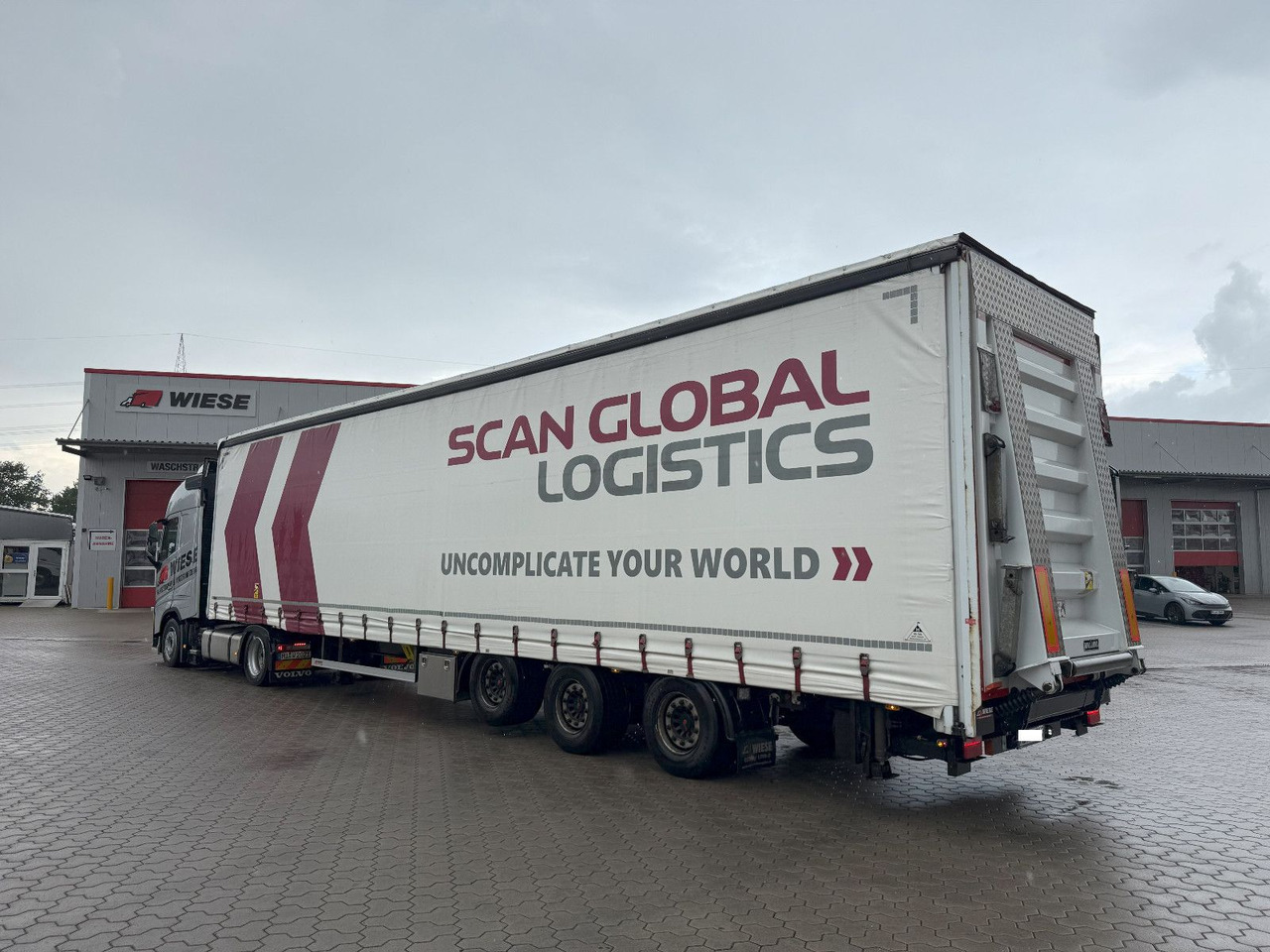 Wiese Mega Schiebeplane mit Dhollandia Rampe 9t - Tenta puspiekabe: foto 1 Wiese Mega Schiebeplane mit Dhollandia Rampe 9t - Tenta puspiekabe: foto 1