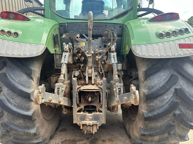 FENDT 724 Plus - Traktors: foto 3 FENDT 724 Plus - Traktors: foto 3