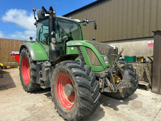 FENDT 724 Plus - Traktors: foto 4 FENDT 724 Plus - Traktors: foto 4
