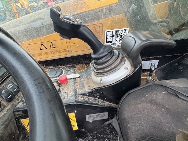 JCB 526 56 Agri Super - Teleskopiskais iekrāvējs: foto 2 JCB 526 56 Agri Super - Teleskopiskais iekrāvējs: foto 2