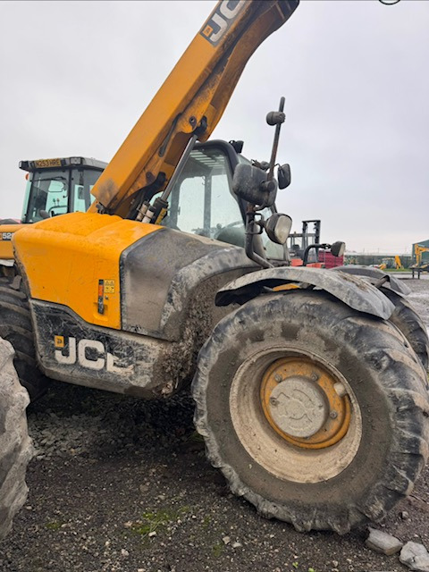 JCB 526 56 Agri Super - Teleskopiskais iekrāvējs: foto 3 JCB 526 56 Agri Super - Teleskopiskais iekrāvējs: foto 3