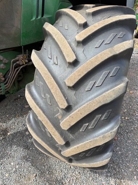 JOHN DEERE 6190R - Traktors: foto 4 JOHN DEERE 6190R - Traktors: foto 4
