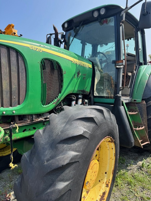JOHN DEERE 6820 - Traktors: foto 3 JOHN DEERE 6820 - Traktors: foto 3
