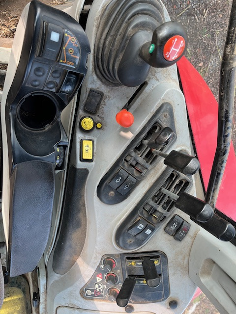 Traktors MASSEY FERGUSON 6480 DYNASHIFT: foto 7