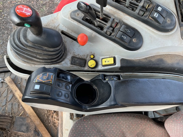 Traktors MASSEY FERGUSON 6480 DYNASHIFT: foto 9