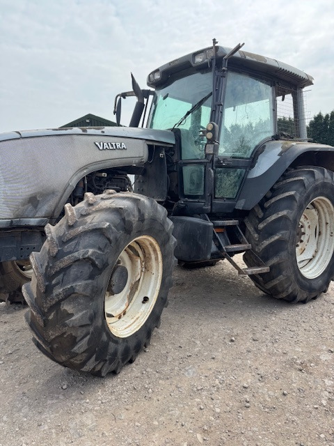 VALTRA T130 - Traktors: foto 4 VALTRA T130 - Traktors: foto 4
