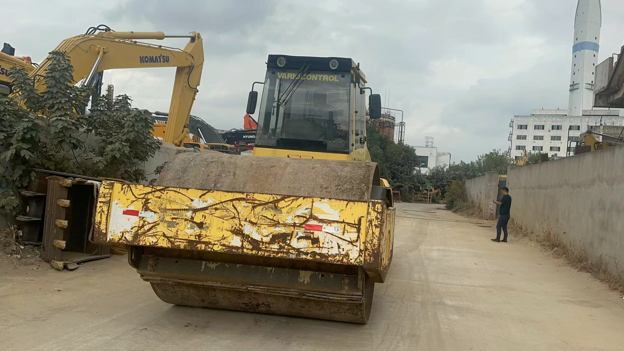 BOMAG BW226DH - Veltnis: foto 4 BOMAG BW226DH - Veltnis: foto 4