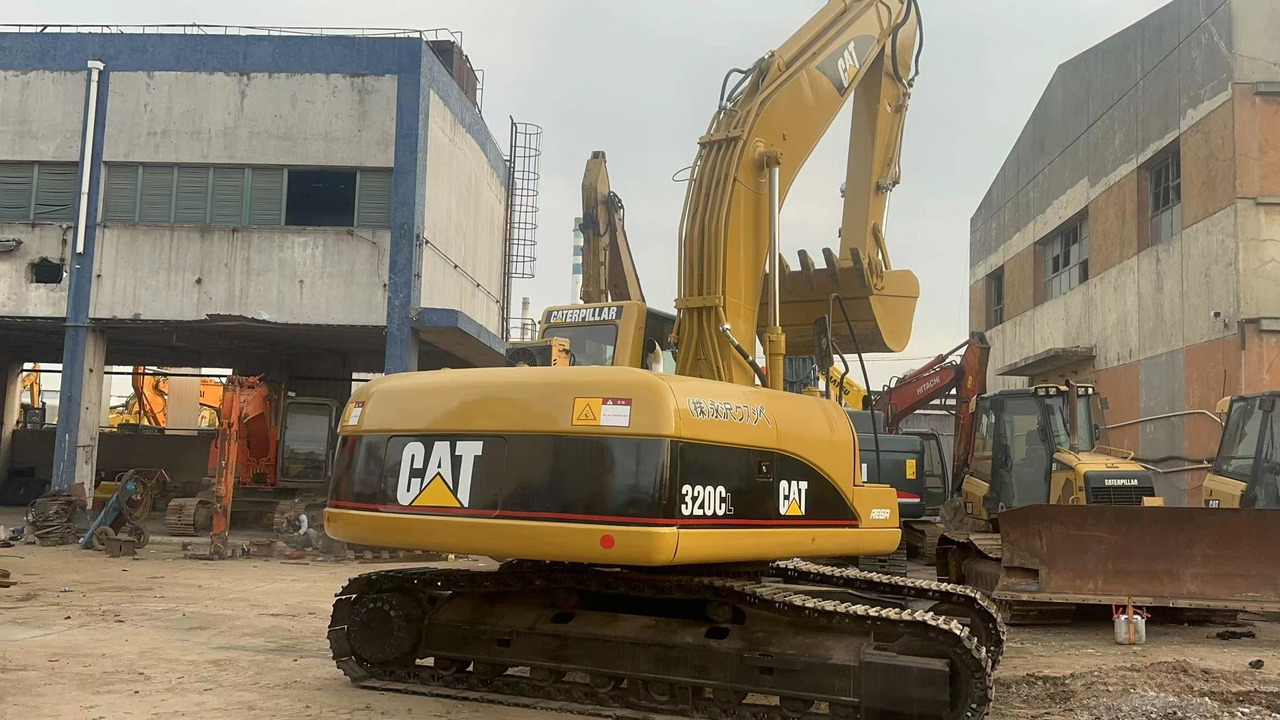 CATERPILLAR 320C - Kāpurķēžu ekskavators: foto 3 CATERPILLAR 320C - Kāpurķēžu ekskavators: foto 3