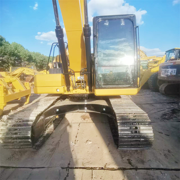 CATERPILLAR 320GC - Kāpurķēžu ekskavators: foto 2 CATERPILLAR 320GC - Kāpurķēžu ekskavators: foto 2