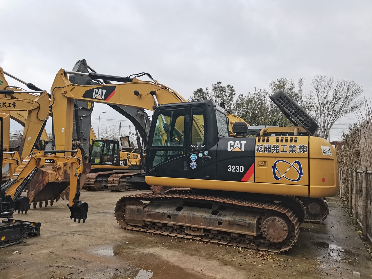 CATERPILLAR 323D - Kāpurķēžu ekskavators: foto 5 CATERPILLAR 323D - Kāpurķēžu ekskavators: foto 5
