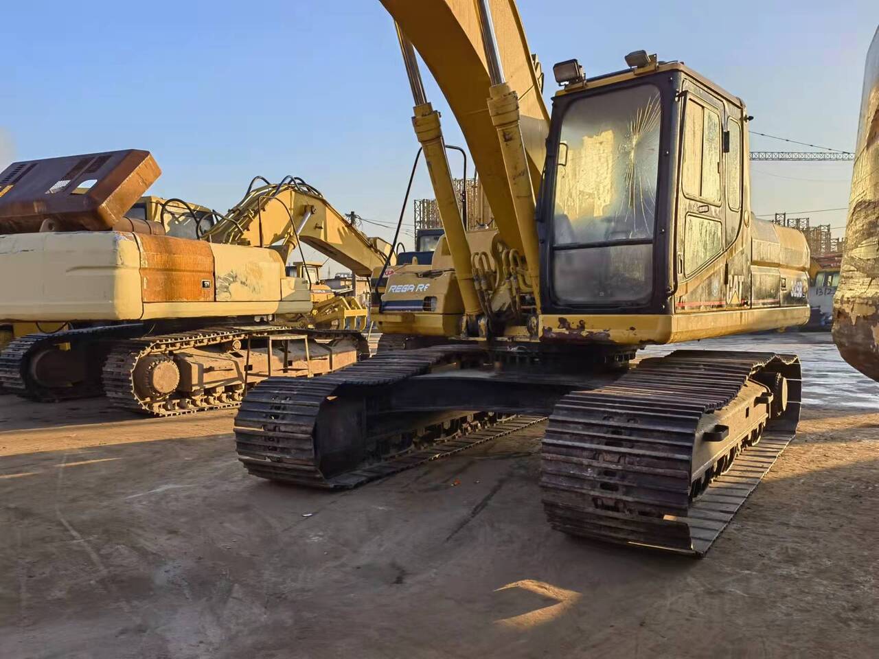 CATERPILLAR 325BL Imported machine - Kāpurķēžu ekskavators: foto 2 CATERPILLAR 325BL Imported machine - Kāpurķēžu ekskavators: foto 2