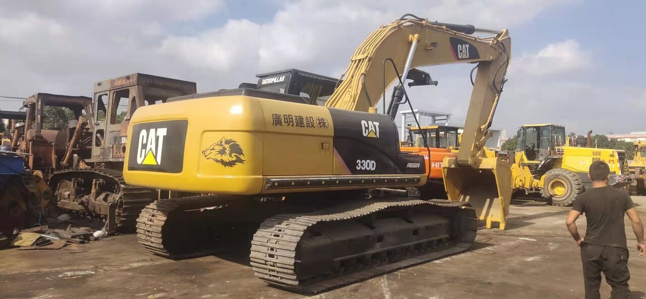 CATERPILLAR 330D - Kāpurķēžu ekskavators: foto 1 CATERPILLAR 330D - Kāpurķēžu ekskavators: foto 1