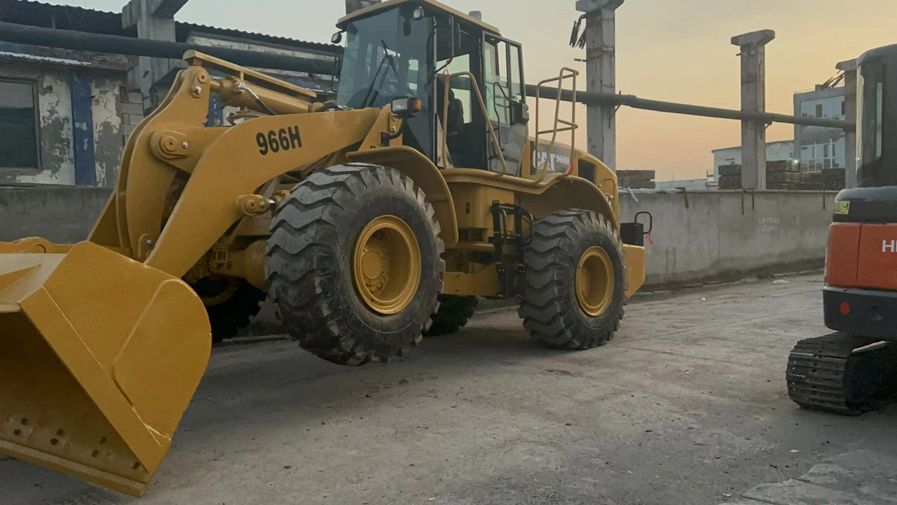 CATERPILLAR 966H - Riteņu ekskavators: foto 4 CATERPILLAR 966H - Riteņu ekskavators: foto 4