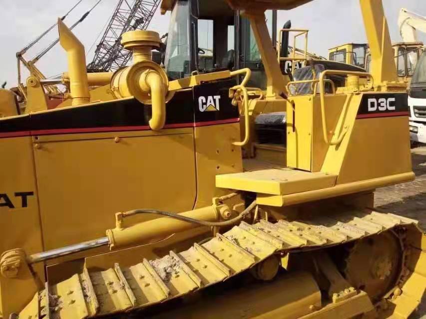 CATERPILLAR D3C - Buldozers: foto 5 CATERPILLAR D3C - Buldozers: foto 5