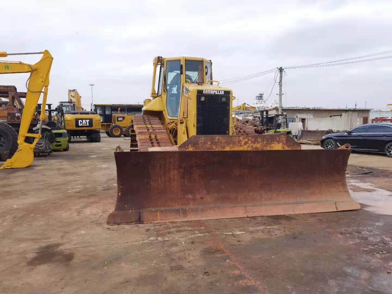 CATERPILLAR D6N - Buldozers: foto 2 CATERPILLAR D6N - Buldozers: foto 2