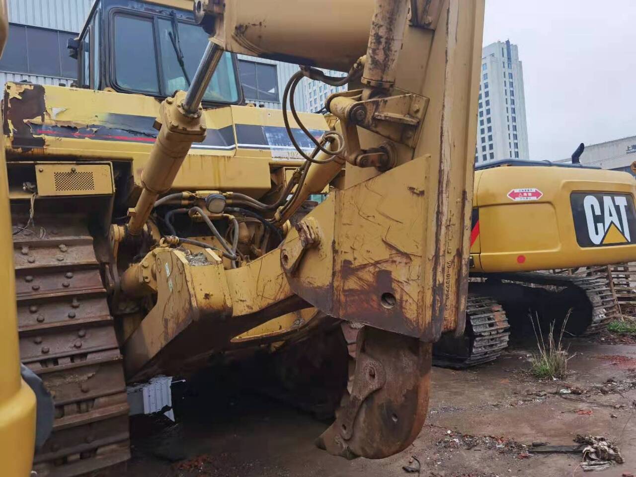 CATERPILLAR D9R - Buldozers: foto 4 CATERPILLAR D9R - Buldozers: foto 4