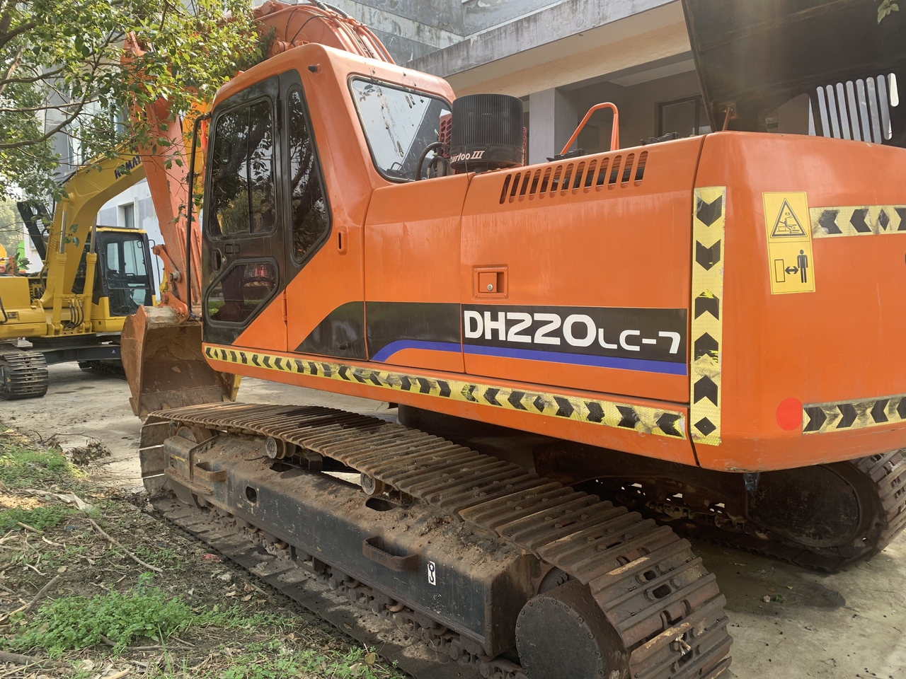 DOOSAN DH200LC-7 - Kāpurķēžu ekskavators: foto 2 DOOSAN DH200LC-7 - Kāpurķēžu ekskavators: foto 2