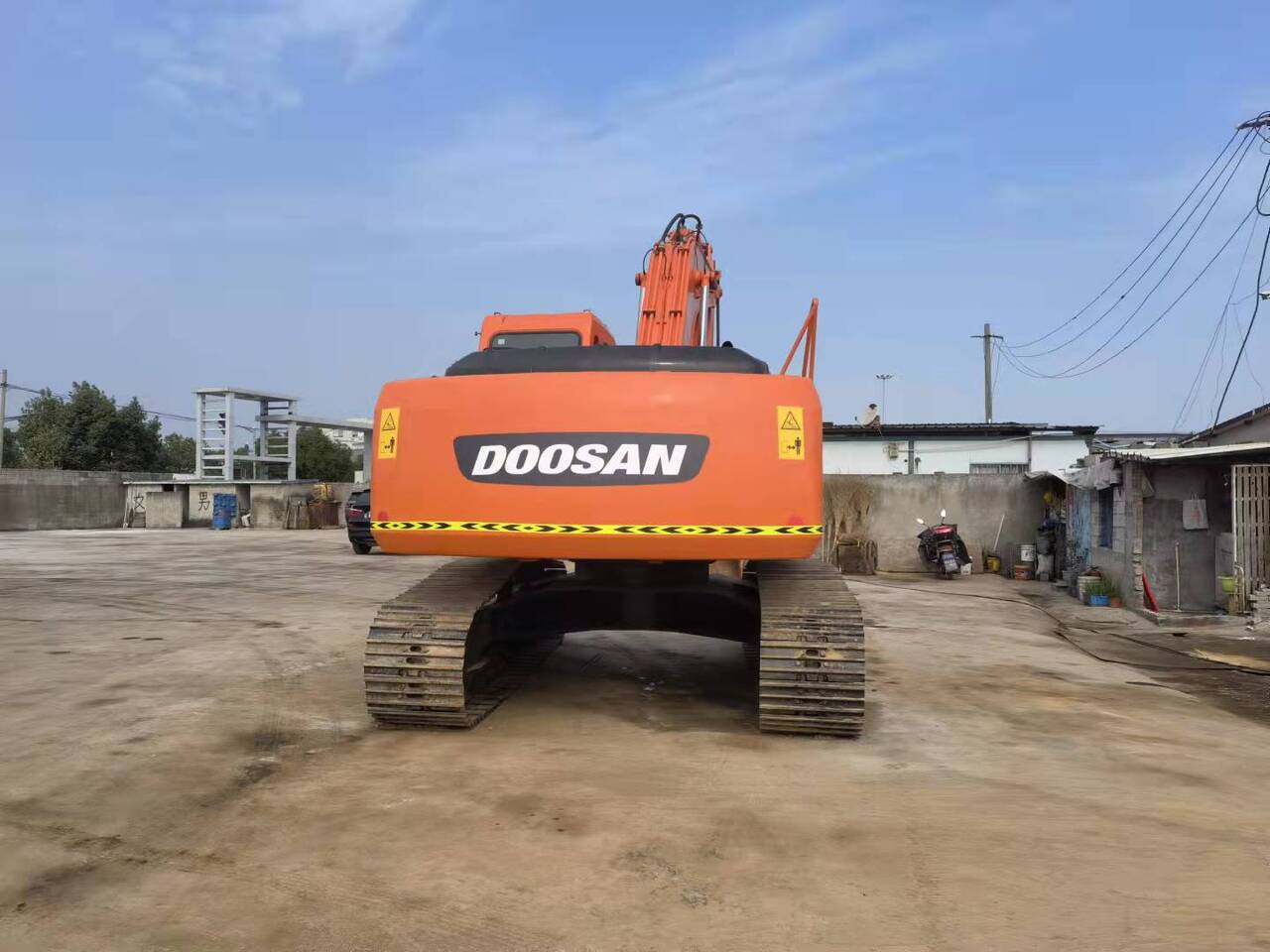 DOOSAN DH225LC-7 - Kāpurķēžu ekskavators: foto 2 DOOSAN DH225LC-7 - Kāpurķēžu ekskavators: foto 2