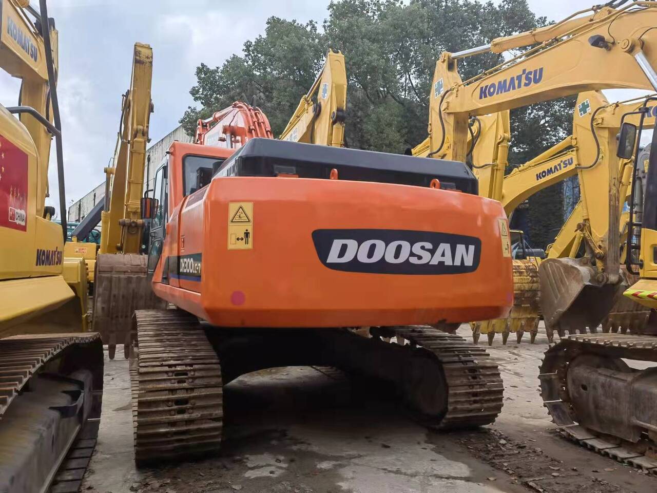 DOOSAN DH300 - Kāpurķēžu ekskavators: foto 3 DOOSAN DH300 - Kāpurķēžu ekskavators: foto 3