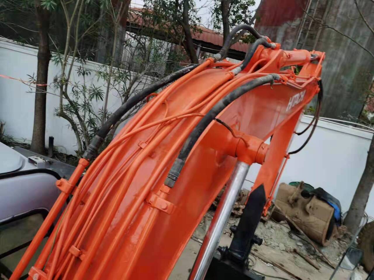 HITACHI EX120-5 - Kāpurķēžu ekskavators: foto 4 HITACHI EX120-5 - Kāpurķēžu ekskavators: foto 4