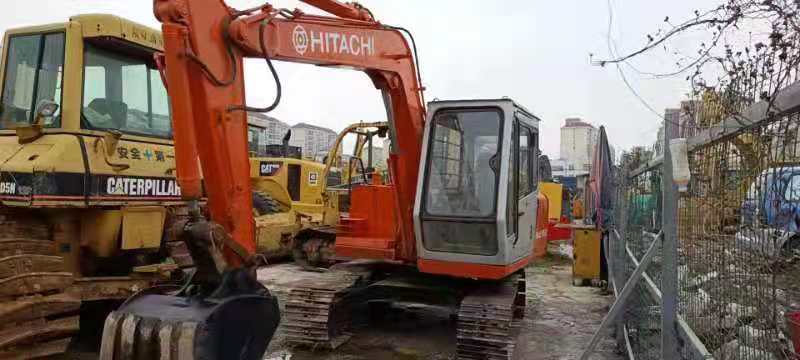 HITACHI EX60 - Kāpurķēžu ekskavators: foto 2 HITACHI EX60 - Kāpurķēžu ekskavators: foto 2