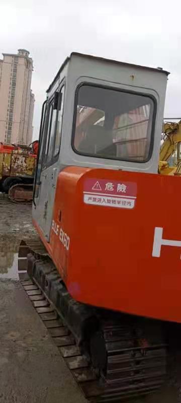 HITACHI EX60 - Kāpurķēžu ekskavators: foto 3 HITACHI EX60 - Kāpurķēžu ekskavators: foto 3