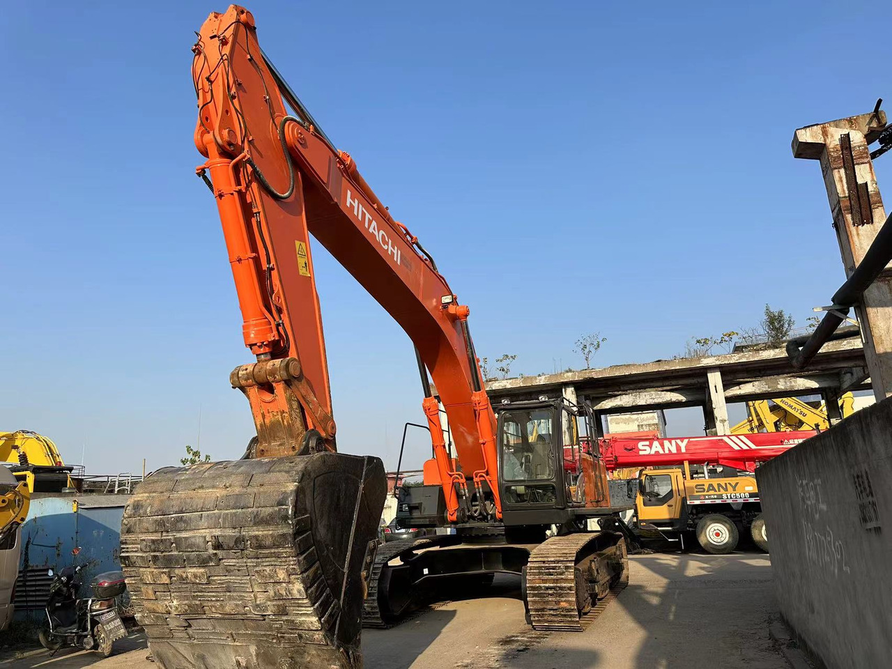 HITACHI ZX470LC-5G - Kāpurķēžu ekskavators: foto 4 HITACHI ZX470LC-5G - Kāpurķēžu ekskavators: foto 4