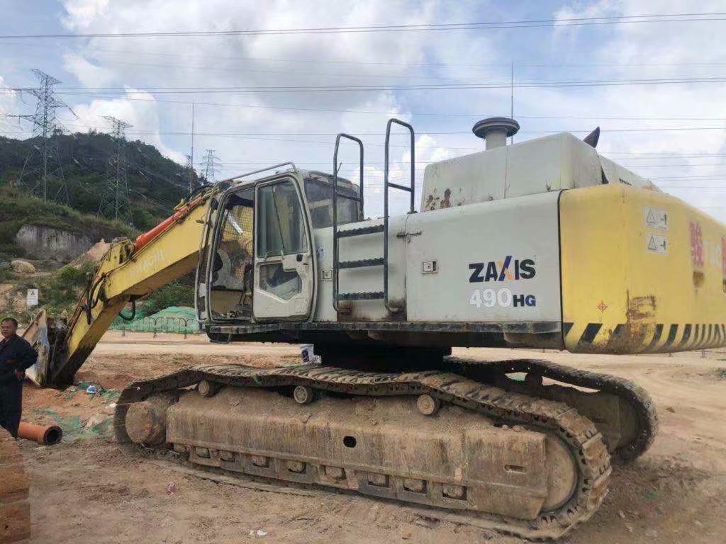 HITACHI ZX490 - Kāpurķēžu ekskavators: foto 1 HITACHI ZX490 - Kāpurķēžu ekskavators: foto 1