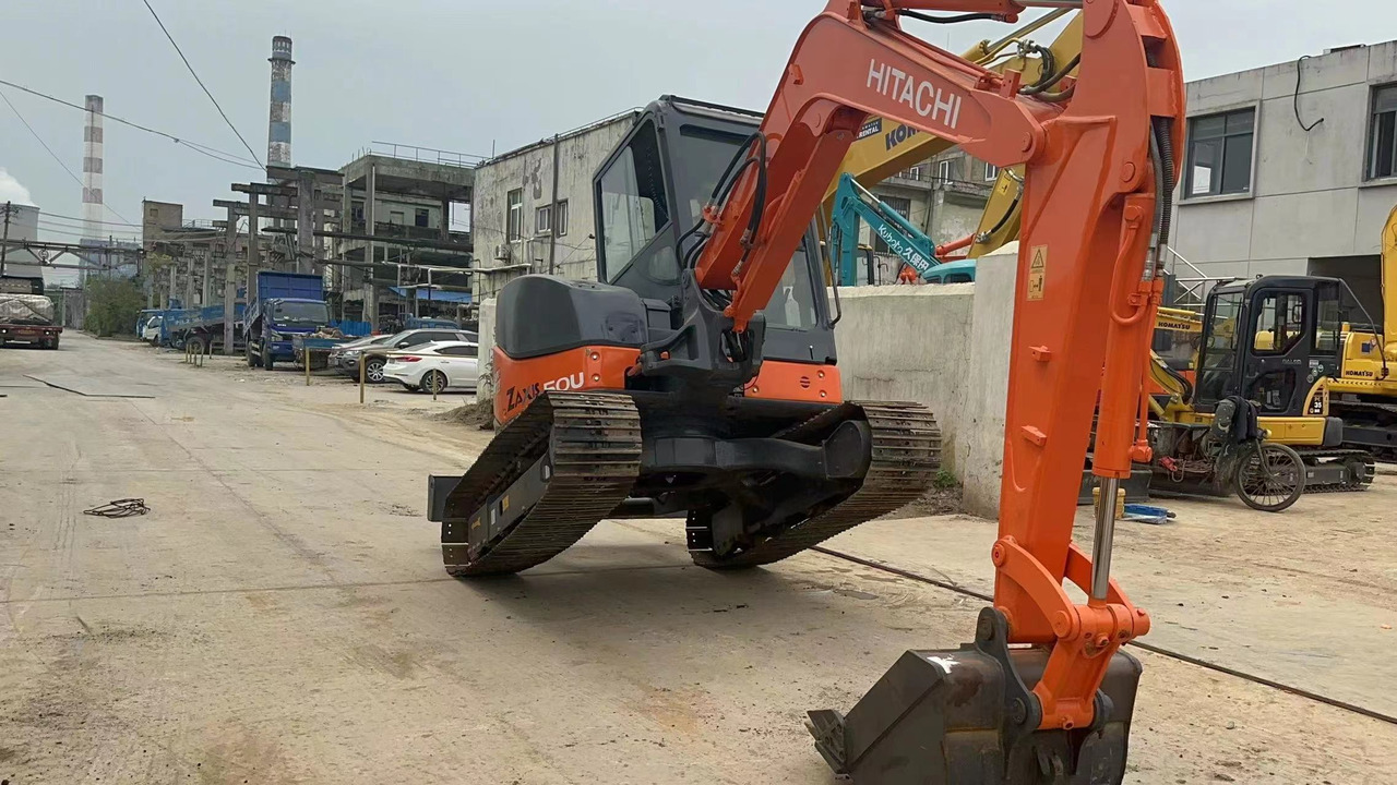 HITACHI ZX50U-2 - Mini-ekskavators: foto 5 HITACHI ZX50U-2 - Mini-ekskavators: foto 5