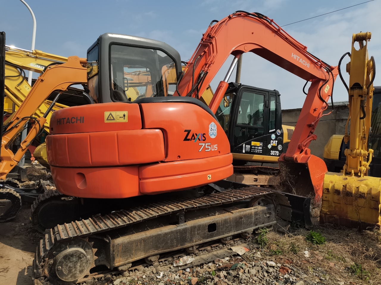 HITACHI ZX75 - Kāpurķēžu ekskavators: foto 2 HITACHI ZX75 - Kāpurķēžu ekskavators: foto 2