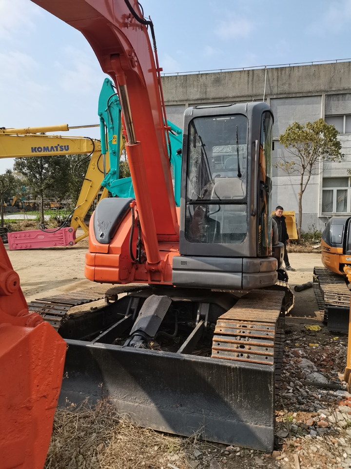 HITACHI ZX75 - Kāpurķēžu ekskavators: foto 3 HITACHI ZX75 - Kāpurķēžu ekskavators: foto 3