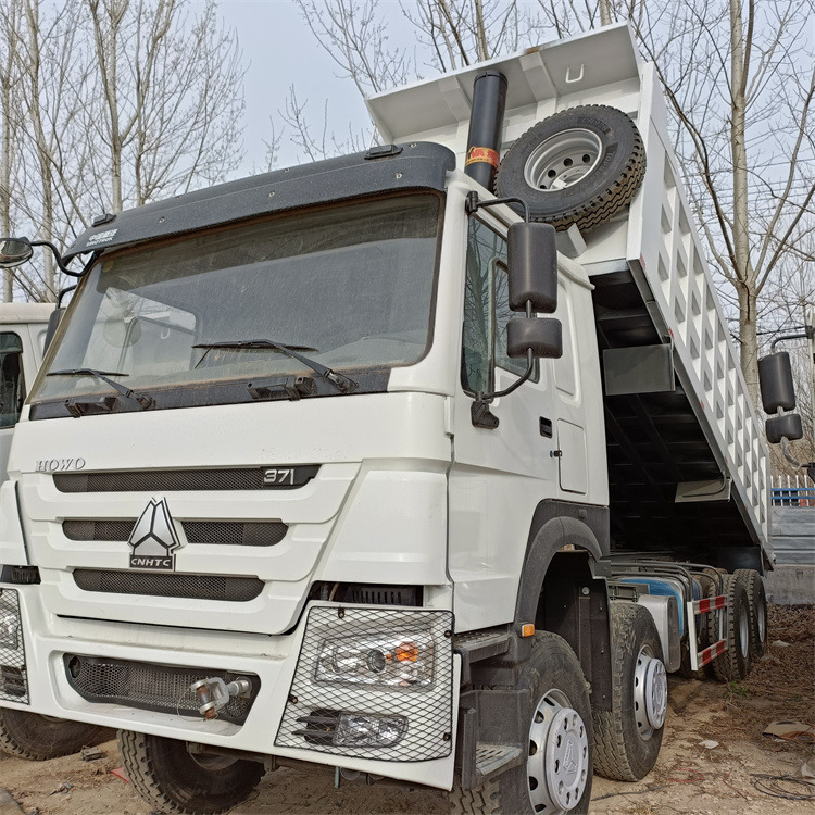 HOWO 8x4 371hp-White -tipper - Kravas automašīna pašizgāzējs: foto 1 HOWO 8x4 371hp-White -tipper - Kravas automašīna pašizgāzējs: foto 1
