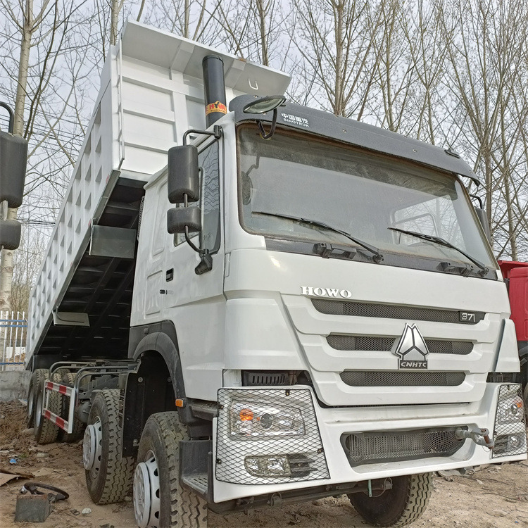 HOWO 8x4 371hp-White -tipper - Kravas automašīna pašizgāzējs: foto 3 HOWO 8x4 371hp-White -tipper - Kravas automašīna pašizgāzējs: foto 3