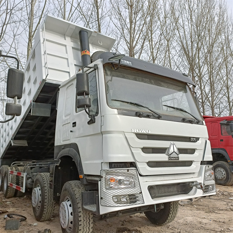 HOWO HOWO 371-white-tipper - Kravas automašīna pašizgāzējs: foto 1 HOWO HOWO 371-white-tipper - Kravas automašīna pašizgāzējs: foto 1