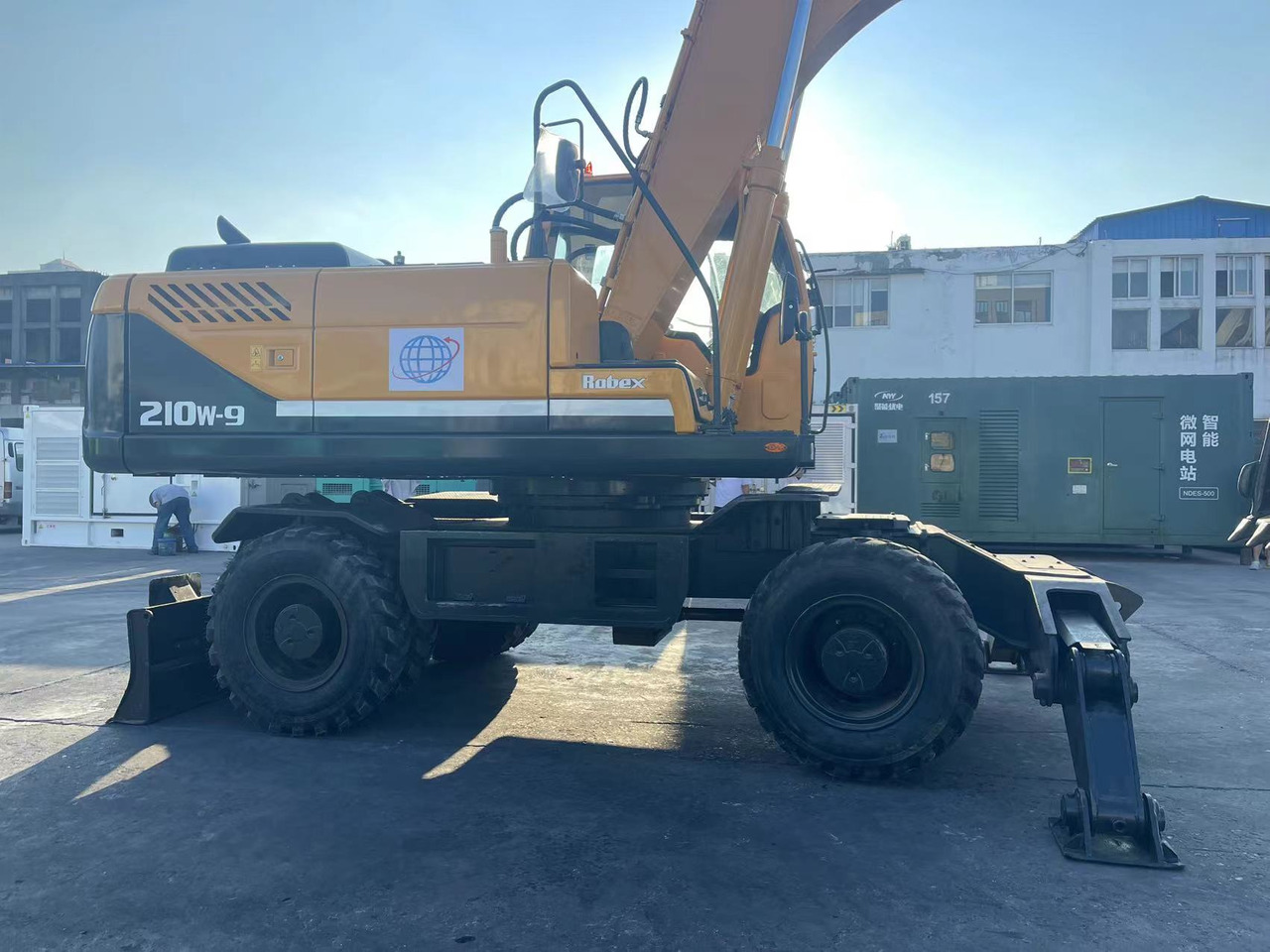 Hyundai R210W-9 - Riteņu ekskavators: foto 3 Hyundai R210W-9 - Riteņu ekskavators: foto 3