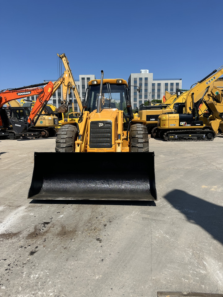 JCB 4CX - Ekskavators-iekrāvējs: foto 4 JCB 4CX - Ekskavators-iekrāvējs: foto 4