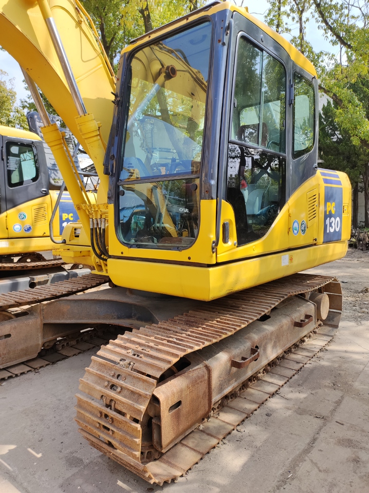 KOMATSU PC130-7 - Kāpurķēžu ekskavators: foto 3 KOMATSU PC130-7 - Kāpurķēžu ekskavators: foto 3