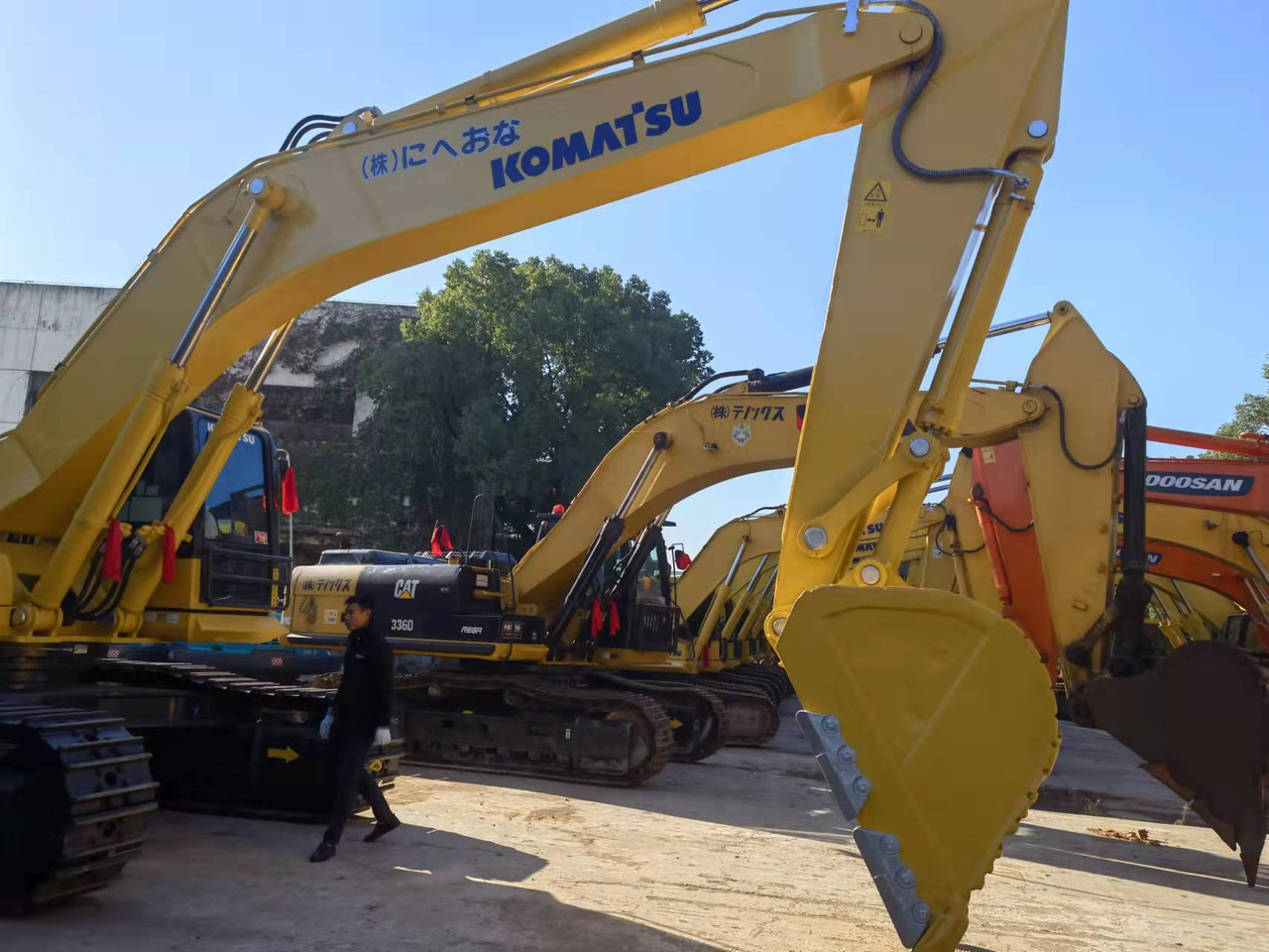 KOMATSU PC450-8-excavator - Kāpurķēžu ekskavators: foto 4 KOMATSU PC450-8-excavator - Kāpurķēžu ekskavators: foto 4