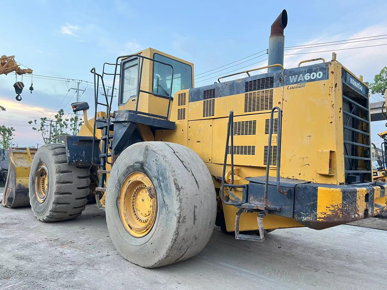 KOMATSU WA600-3 - Riteņu iekrāvējs: foto 3 KOMATSU WA600-3 - Riteņu iekrāvējs: foto 3